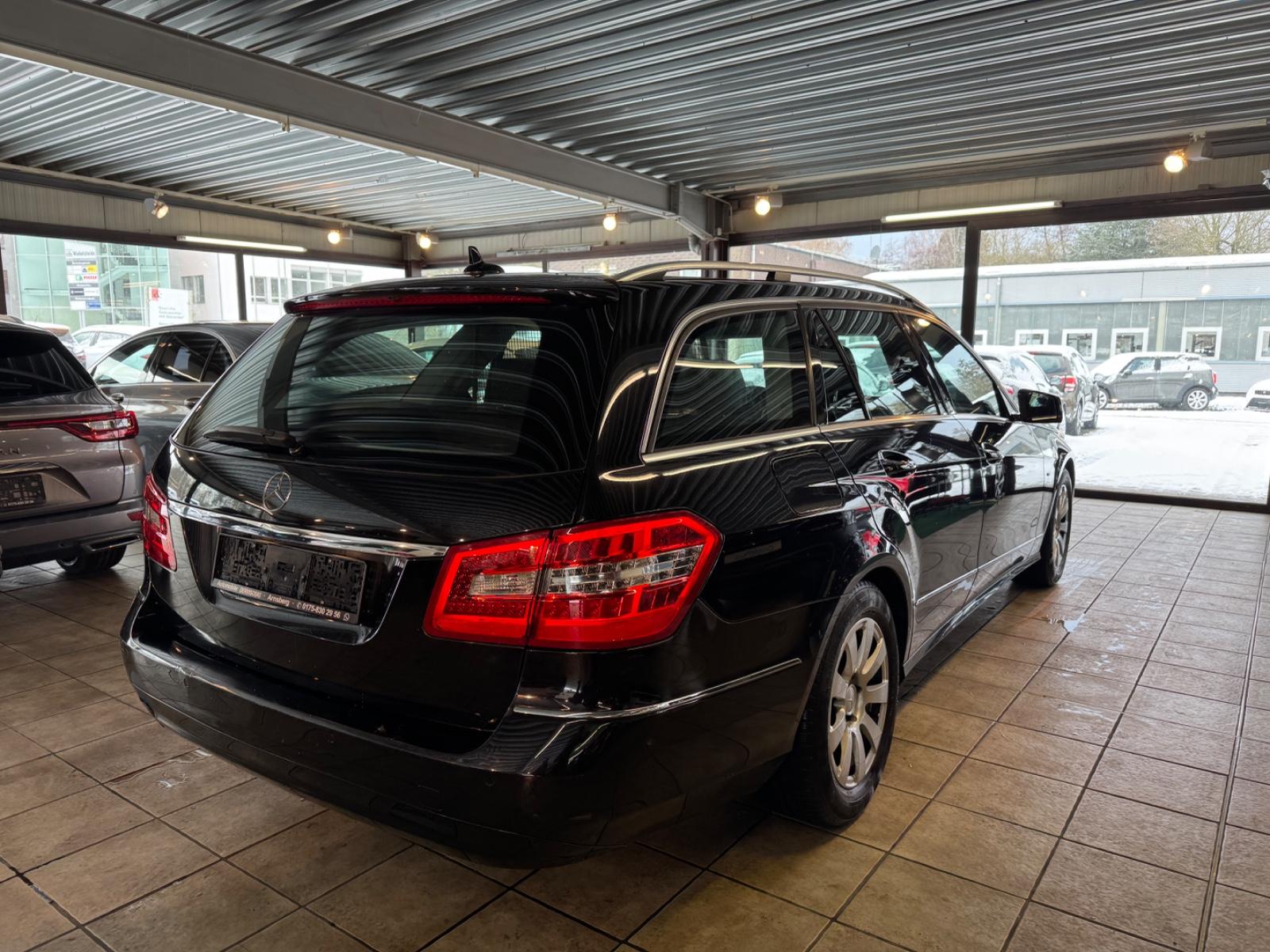 Mercedes-Benz E200 2010 — photo 6