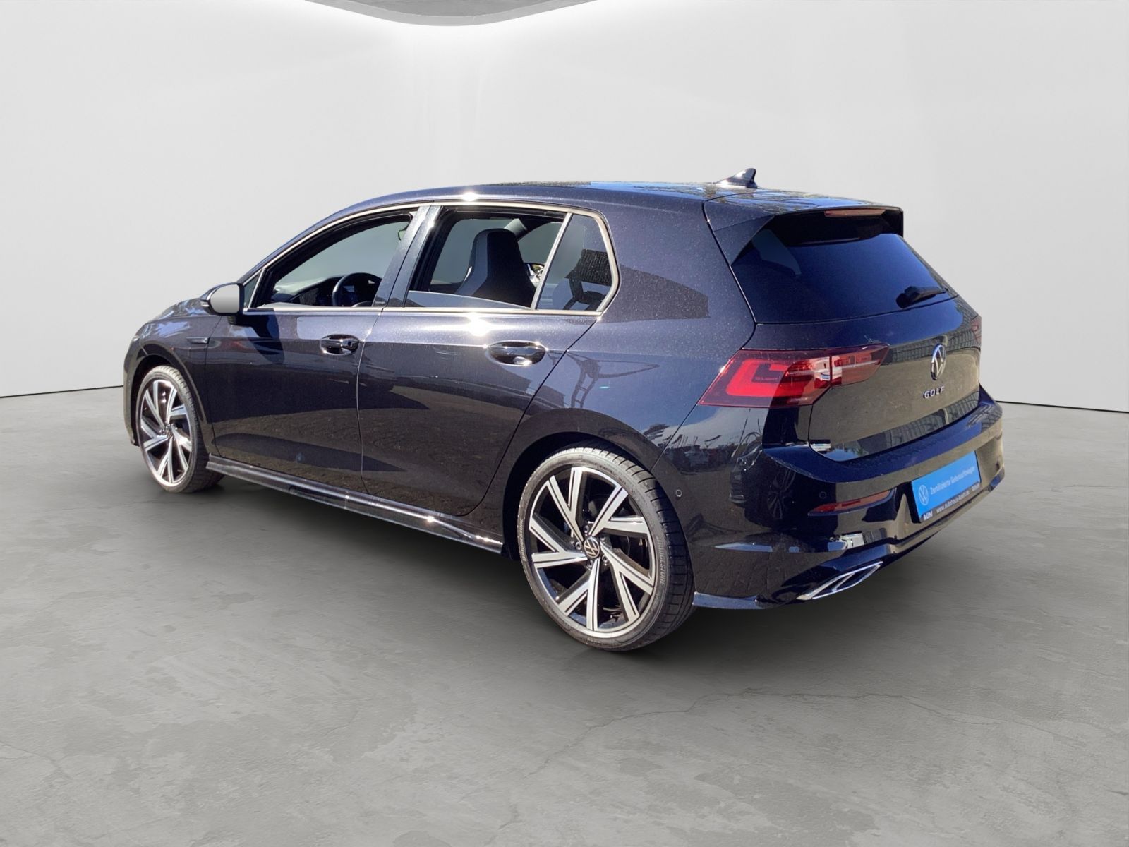 Volkswagen Golf 8 VIII 1.5 eTSI DSG R-Line IQ.Light Standhz foto 3