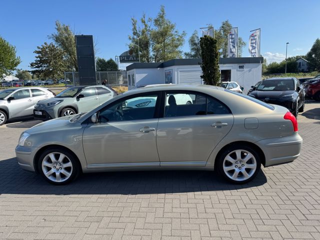 Toyota Avensis  2.4 Executive Liftback
