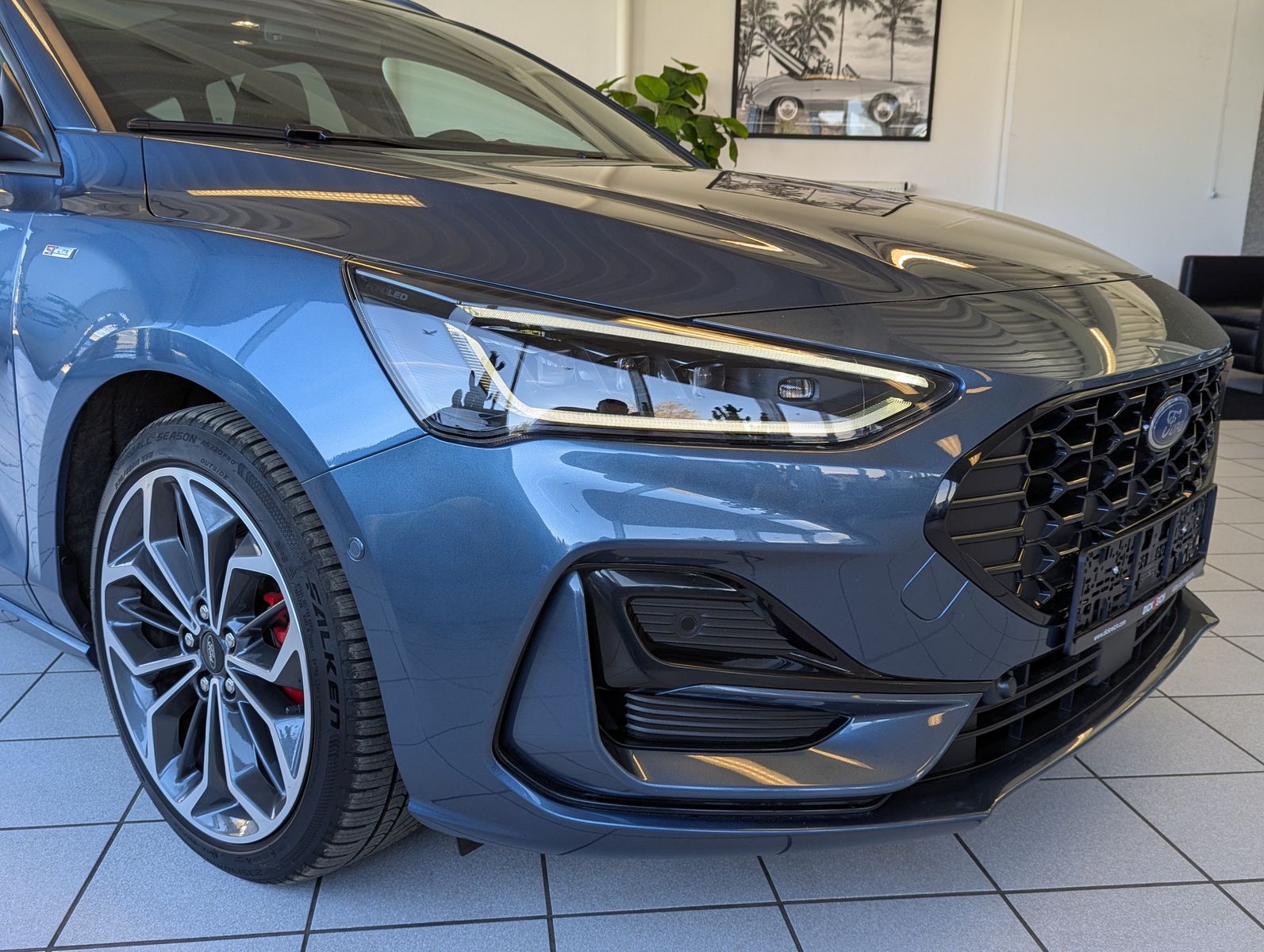 Fahrzeugabbildung Ford Focus 1.0 ST-Line X Styling Matrix B&amp;O Pano 18"