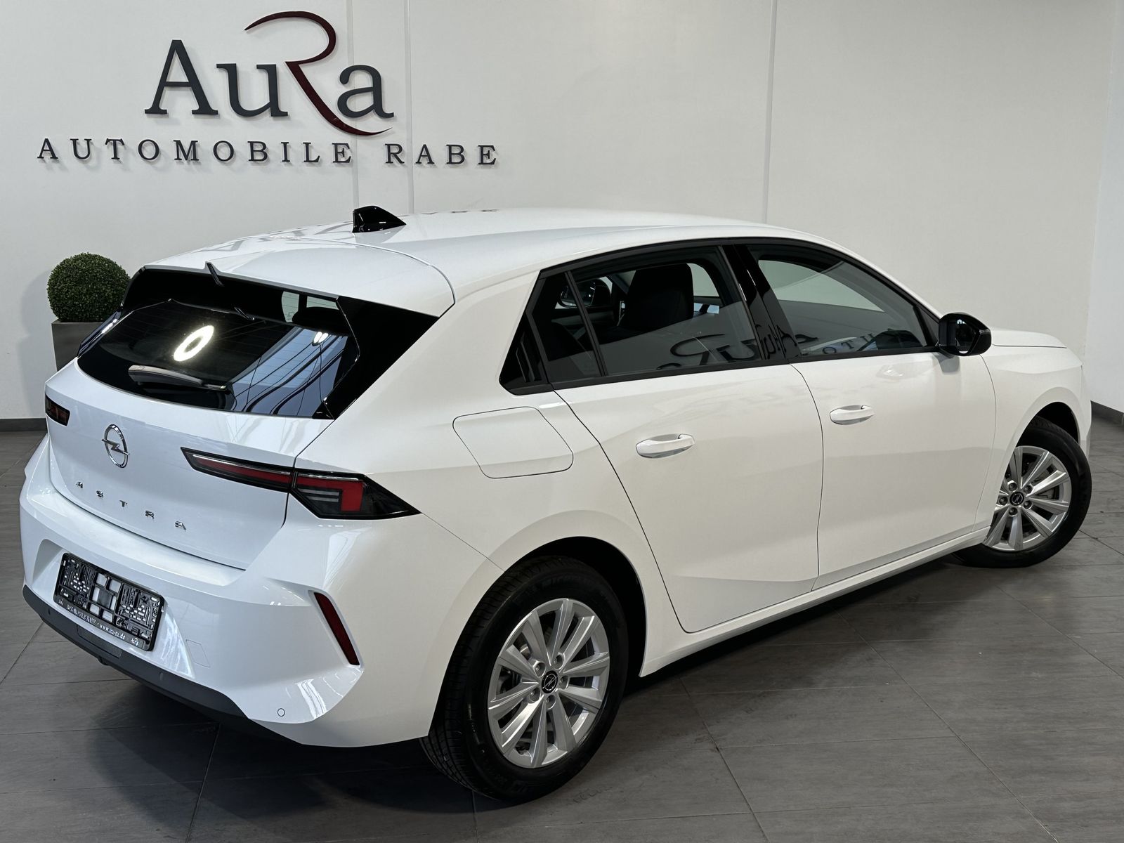 Fahrzeugabbildung Opel Astra 1.5 D Edition NAV+LED+KAM+WIDESCREEN+KAMER