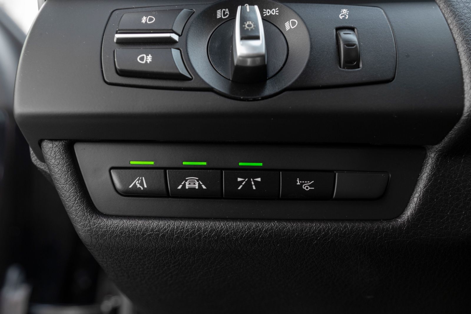 Fahrzeugabbildung BMW 650ix GC M-SPORT MASSAGE HUD H&K KAM CARPLAY