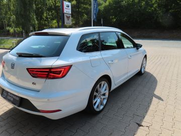 Fotografie 4 des Seat Leon ST FR 1.5 6-G AHK Pano Navi 18`