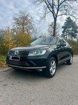 Volkswagen Touareg 3.0 V6 TDI SCR - VW Touareg Gebrauchtwagen in München