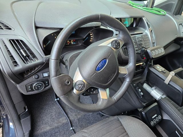 Fahrzeugabbildung Ford Grand Tourneo Connect Paravan Selbstfahrer Rolli