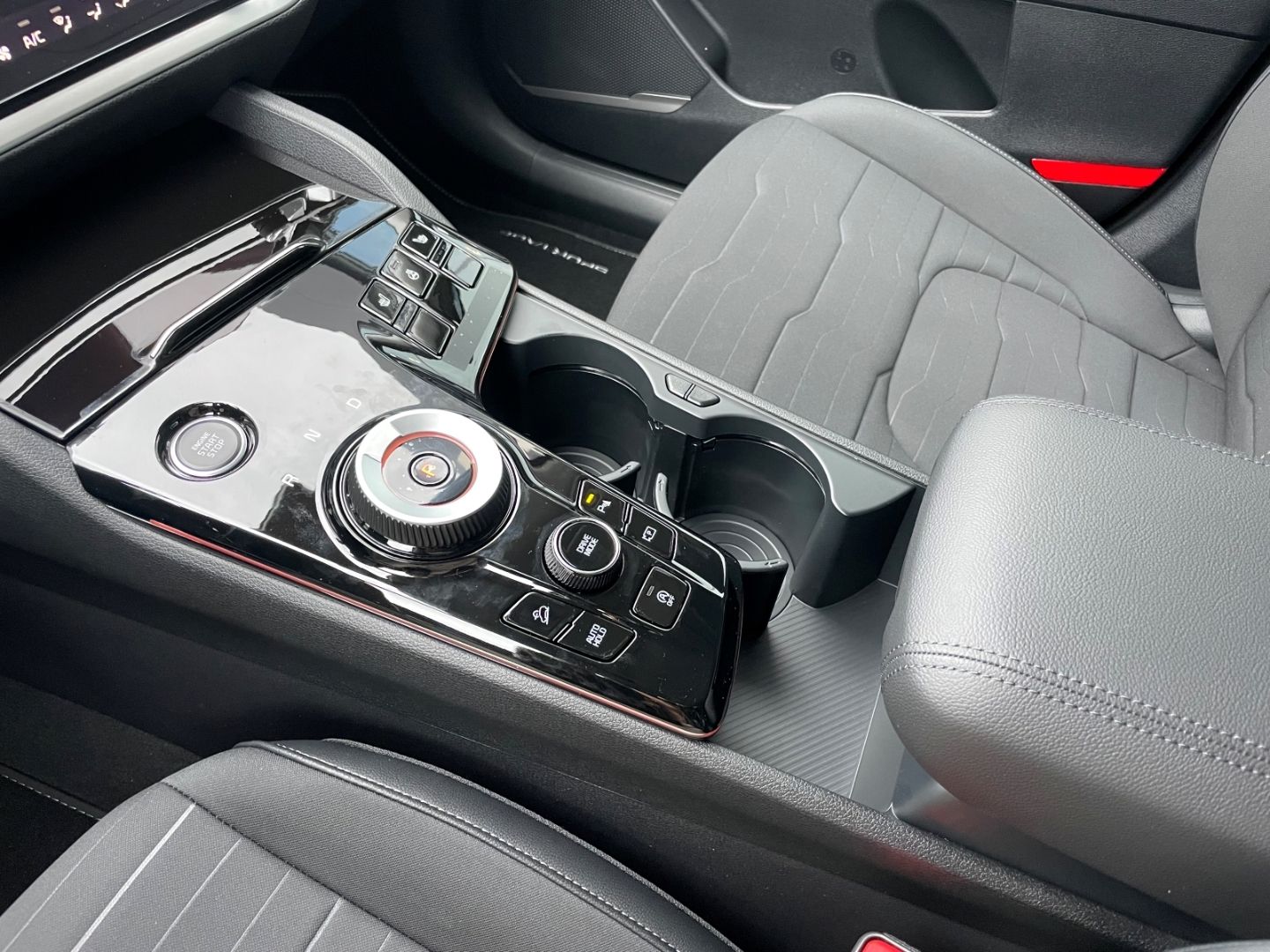 Fahrzeugabbildung Kia Sportage Spirit Mild-Hybrid Navi LED El. Heckkl.