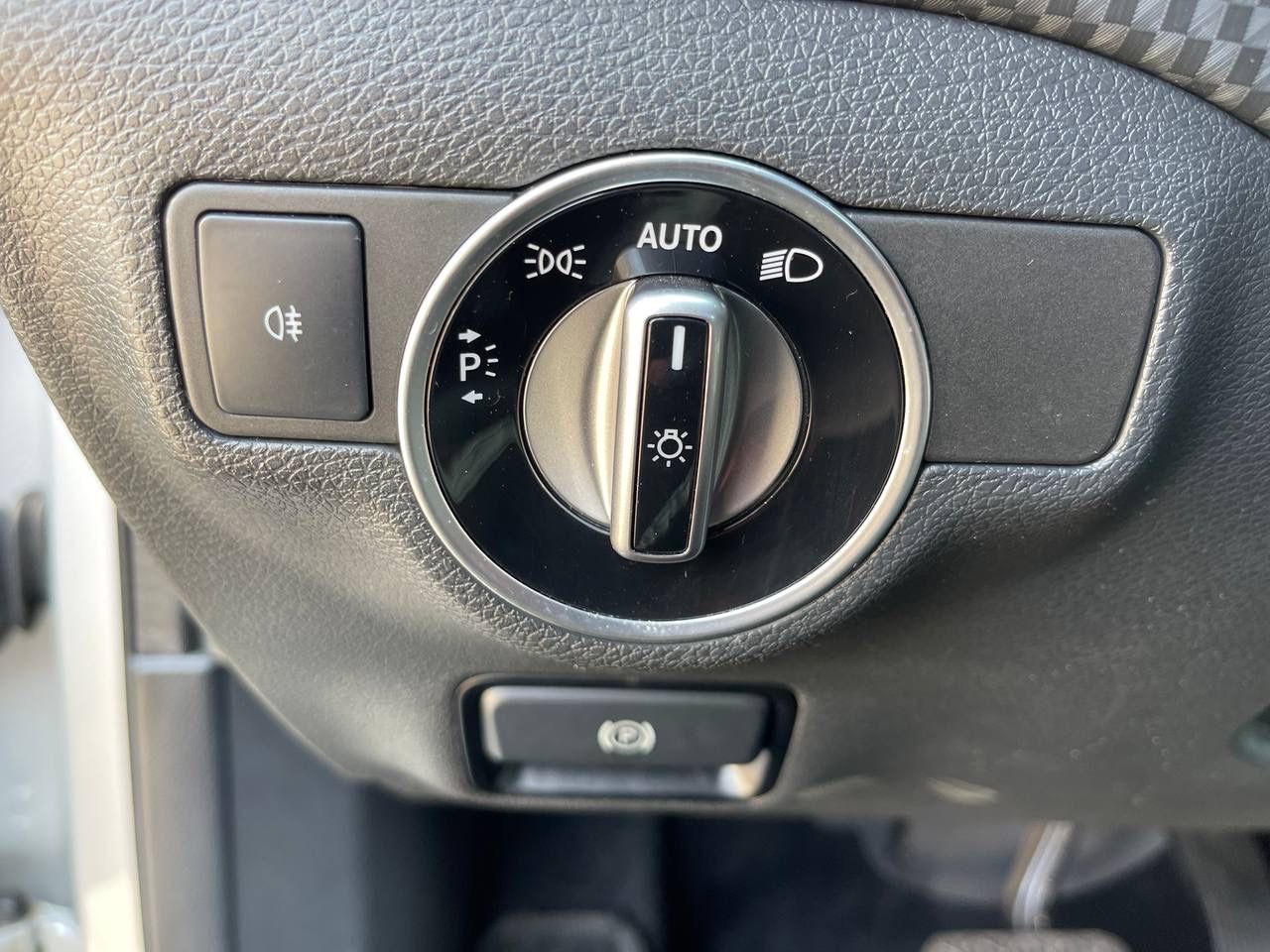 Fahrzeugabbildung Mercedes-Benz A 200 Urban*Rückfahrkamera*LED*Tempomat