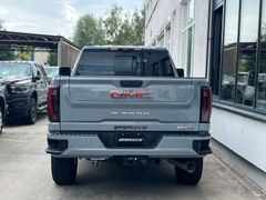 GMC Sierra 2500 Crew Cab 6.6l V8 Duramax TurboDiesel