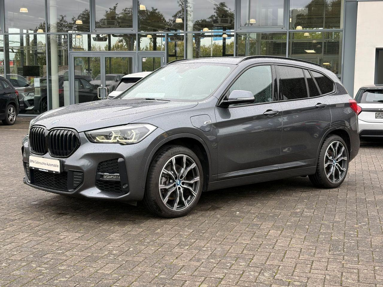 BMW X1 xDrive 25 e M Sport / Glasdach / Leder / AHK