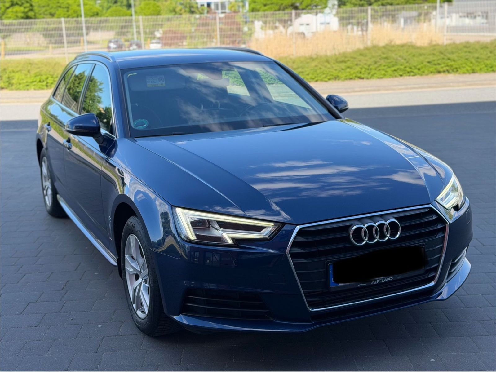 AUDI A4 2.0 TFSI ultra S tronic sport Avant Matrix 