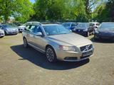 Volvo V70 Kombi Momentum 17"Alu*Leder*ZahnriemNEU! - gebrauchte Volvo V70 aus dem Jahr 2009