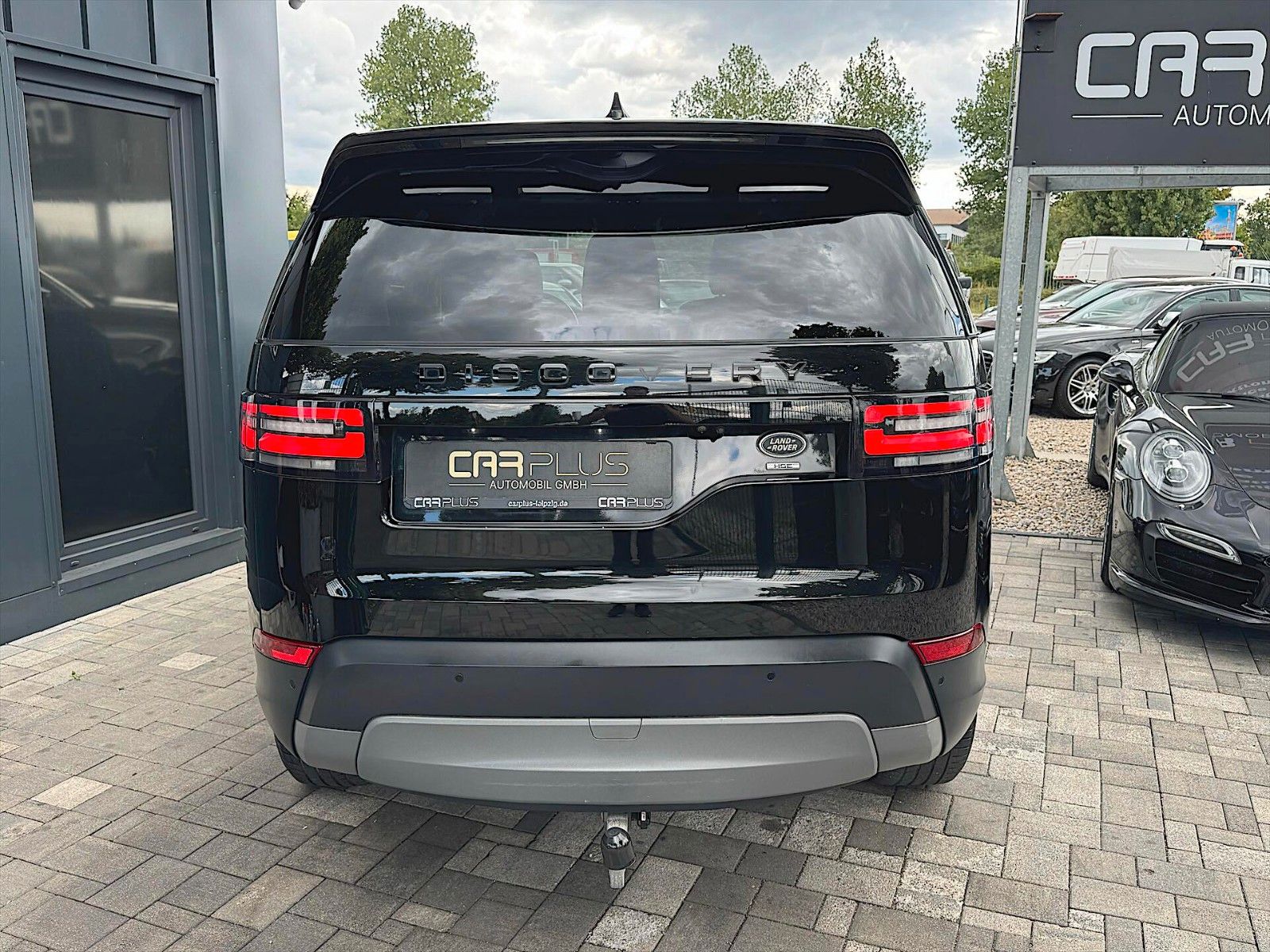 Fahrzeugabbildung Land Rover Discovery 5 2.0 TD SD4 HSE BLACK 4x4 *AHK*LED*