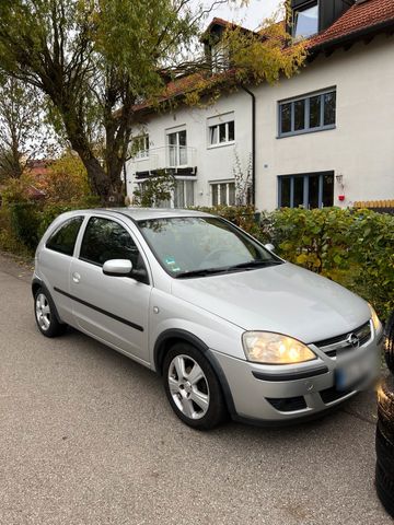 Opel Corsa 1.2/ Neue TÜV 11.2026