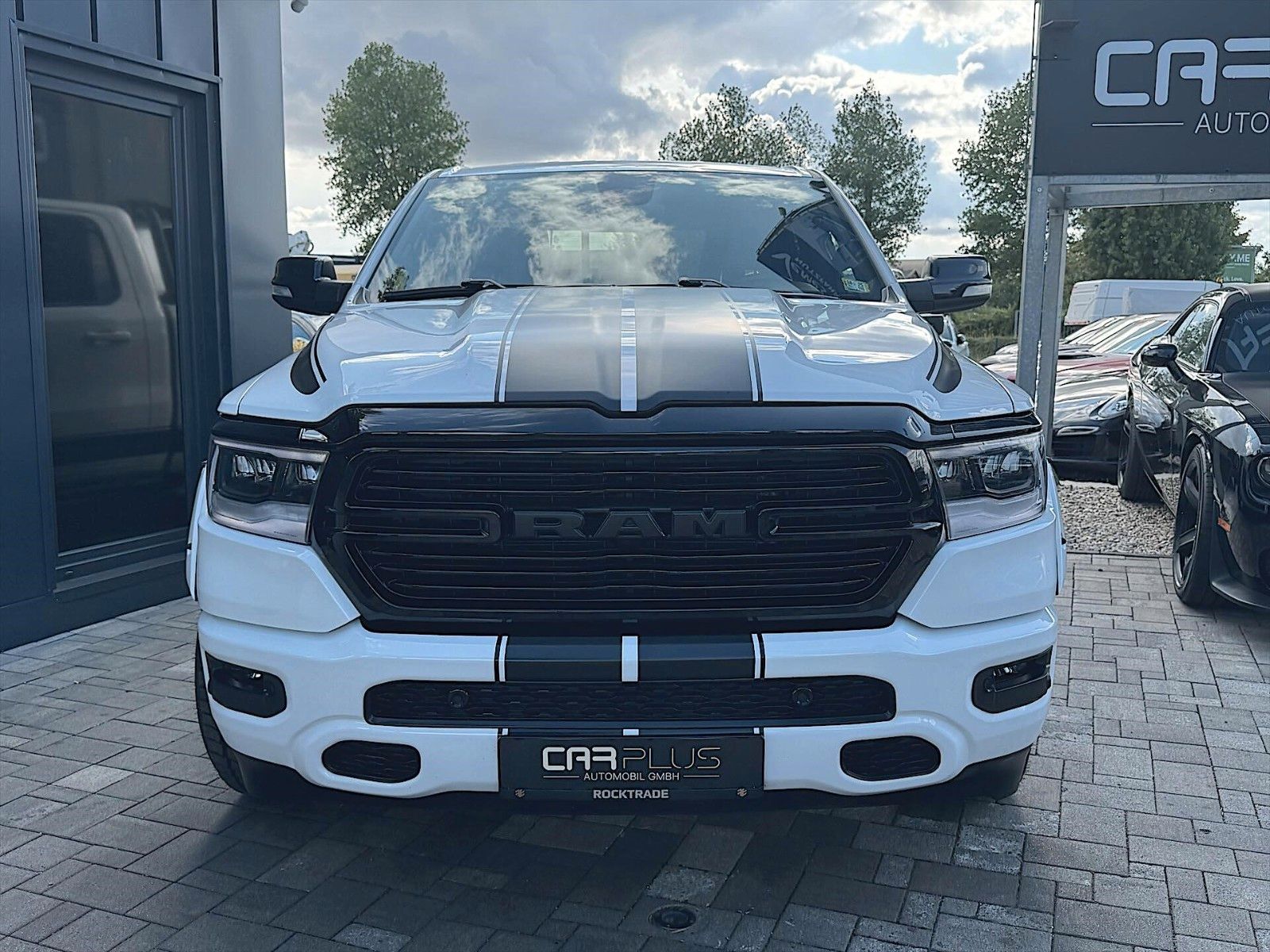 Fahrzeugabbildung Dodge RAM 5.7 V8 HEMI NightEdition Offroad 4x4 eTorque