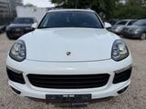 Porsche Cayenne 3.0D/LUFTF./NAVI/R-CAM/AHK/LEDER/SHZ/EU6 - gebrauchte Porsche Cayenne aus dem Jahr 2016