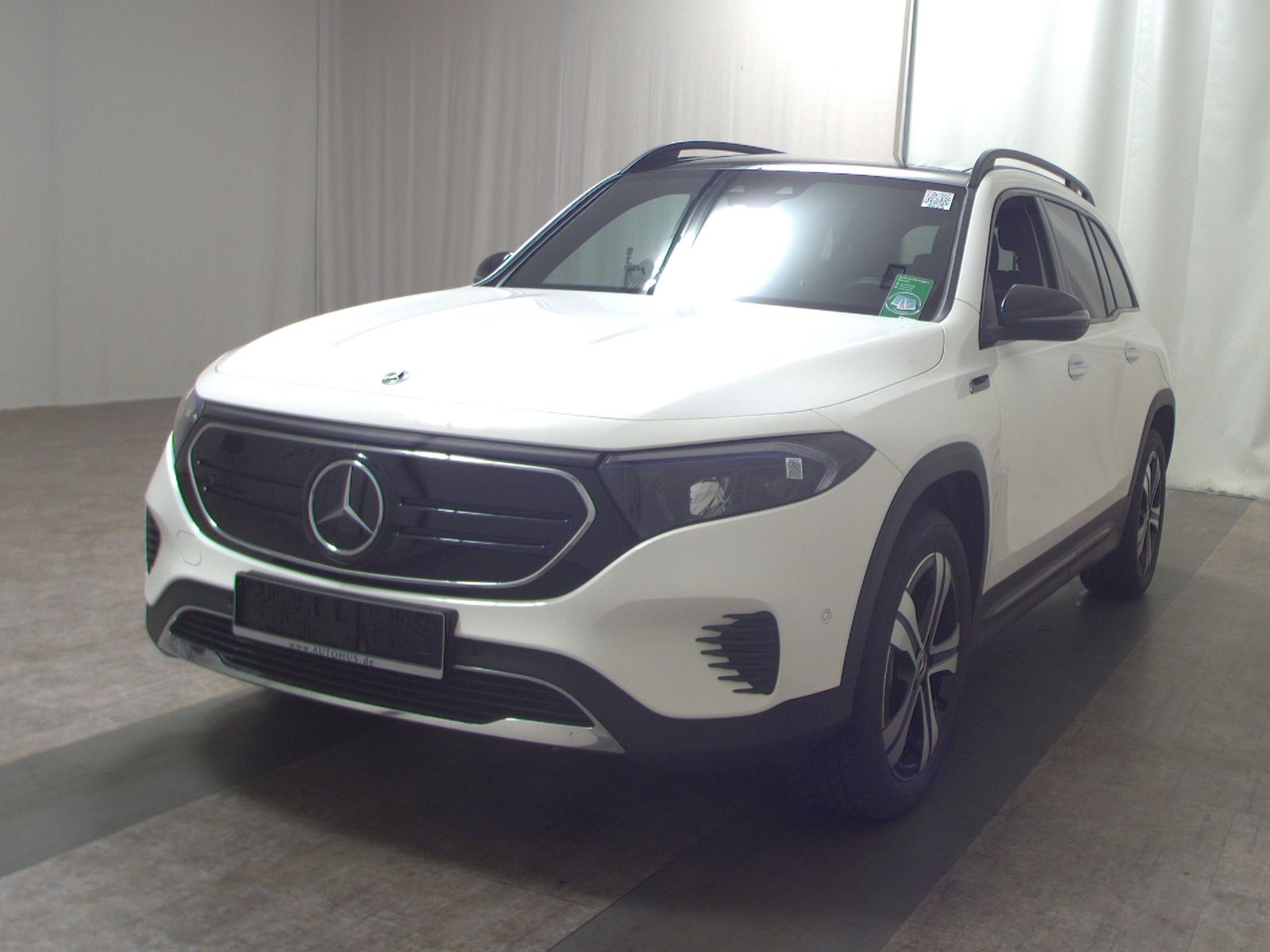 Mercedes-Benz EQB 250 Leder Navi LED Pano Night RfK Distronic+ imagem 2