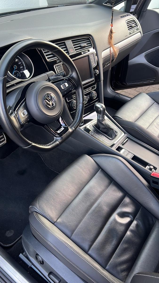 Volkswagen Golf 2.0 TSI DSG 4MOTION BMT R R
