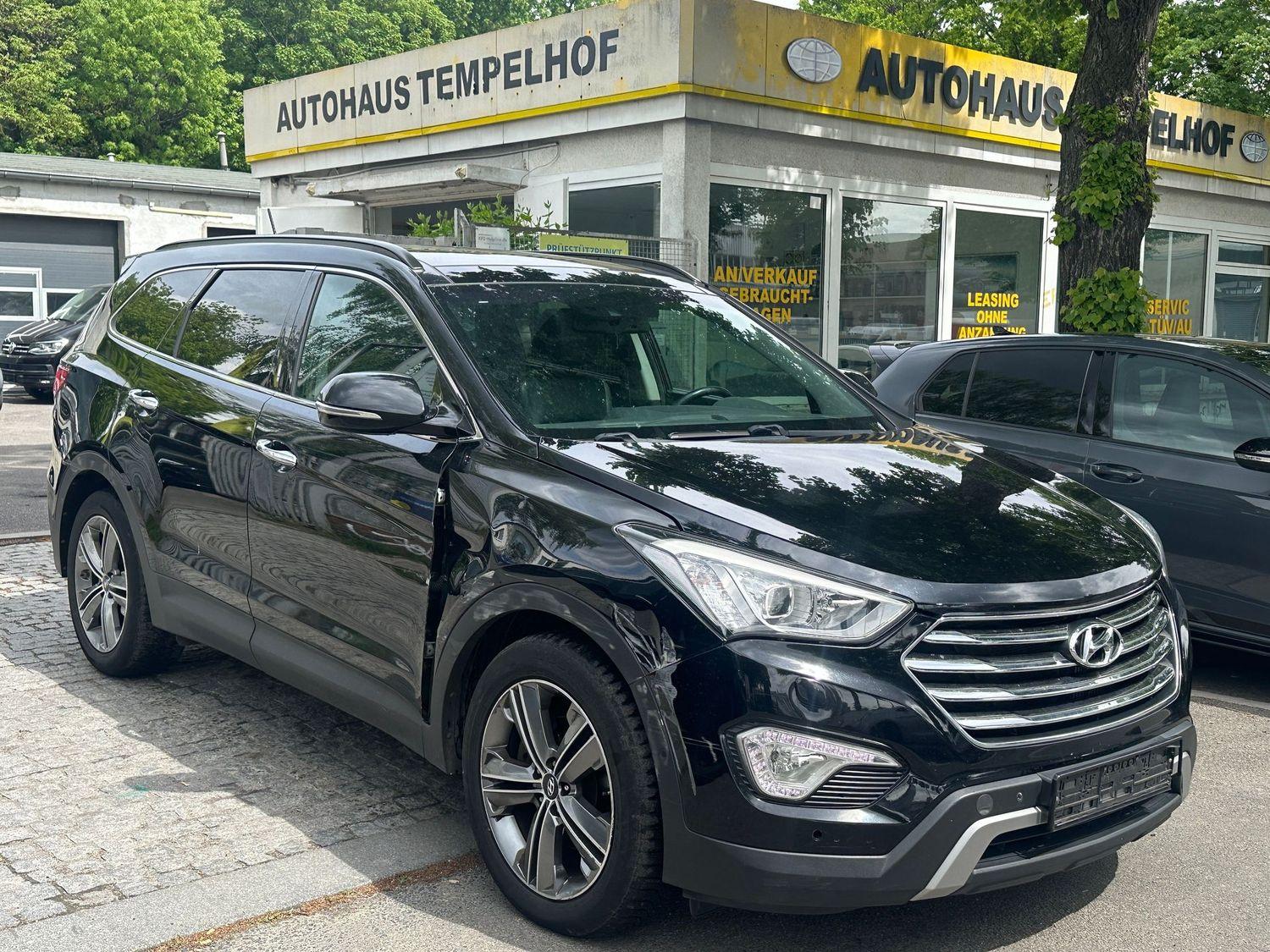 Hyundai Grand Santa Fe 2.2CRDi 4WD 7Sitze-Pano-Navi-Auto