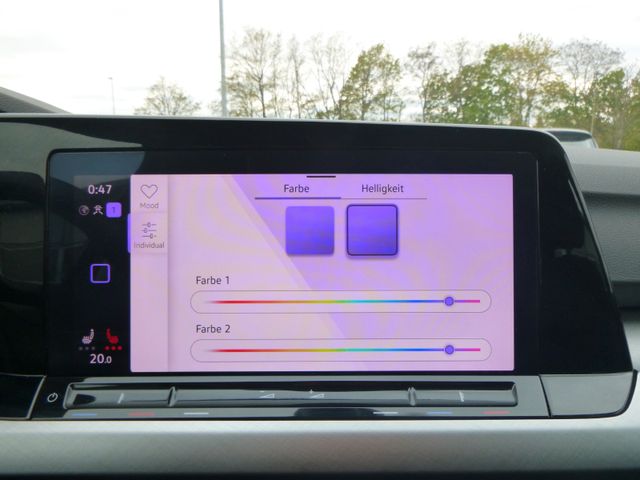 Fahrzeugabbildung Volkswagen Golf VIII 1,0 eTSI Life >AUT/NAV/LED/KAM/SHZ<