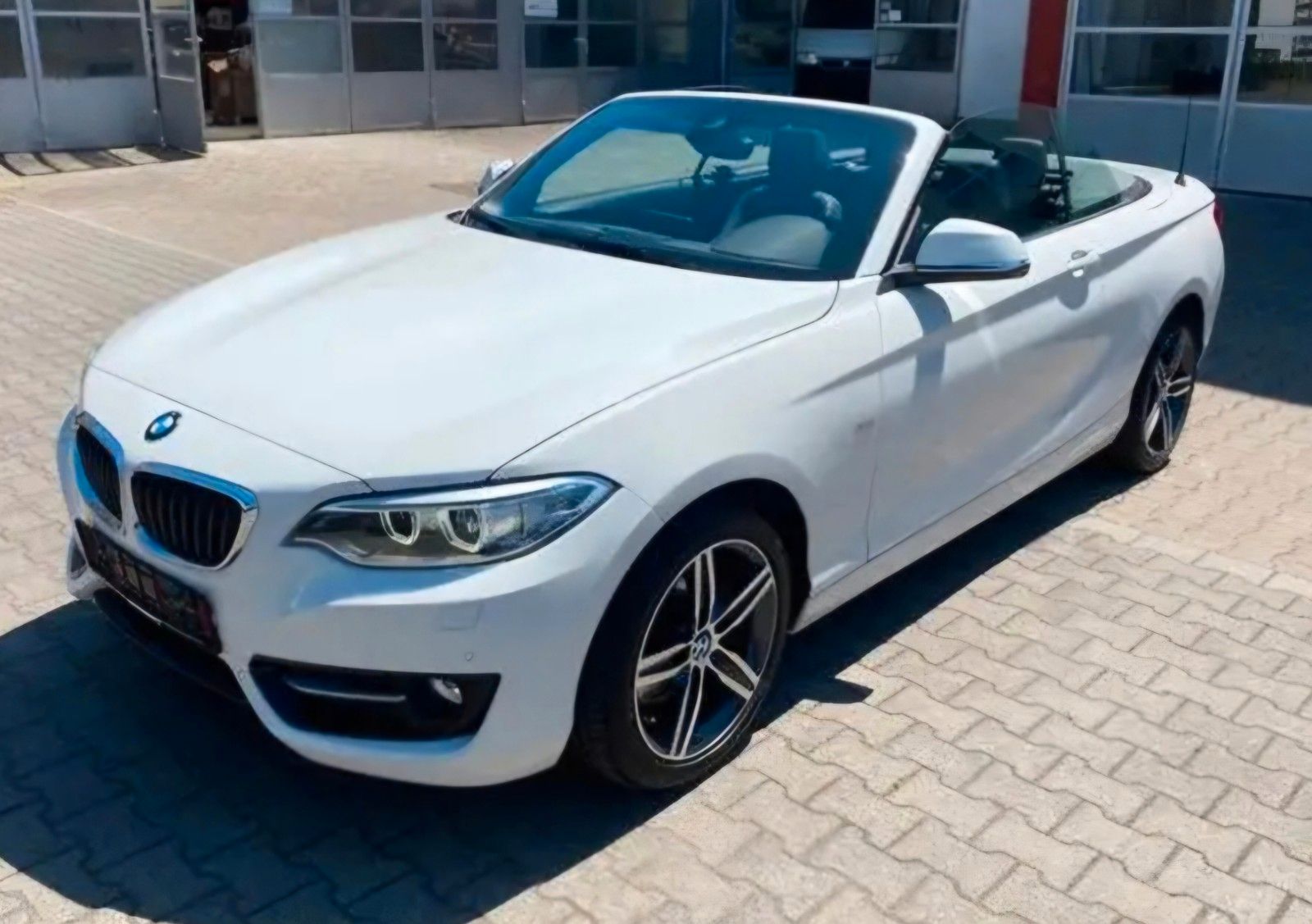 BMW 220i Cabrio Sport Line Sport Line