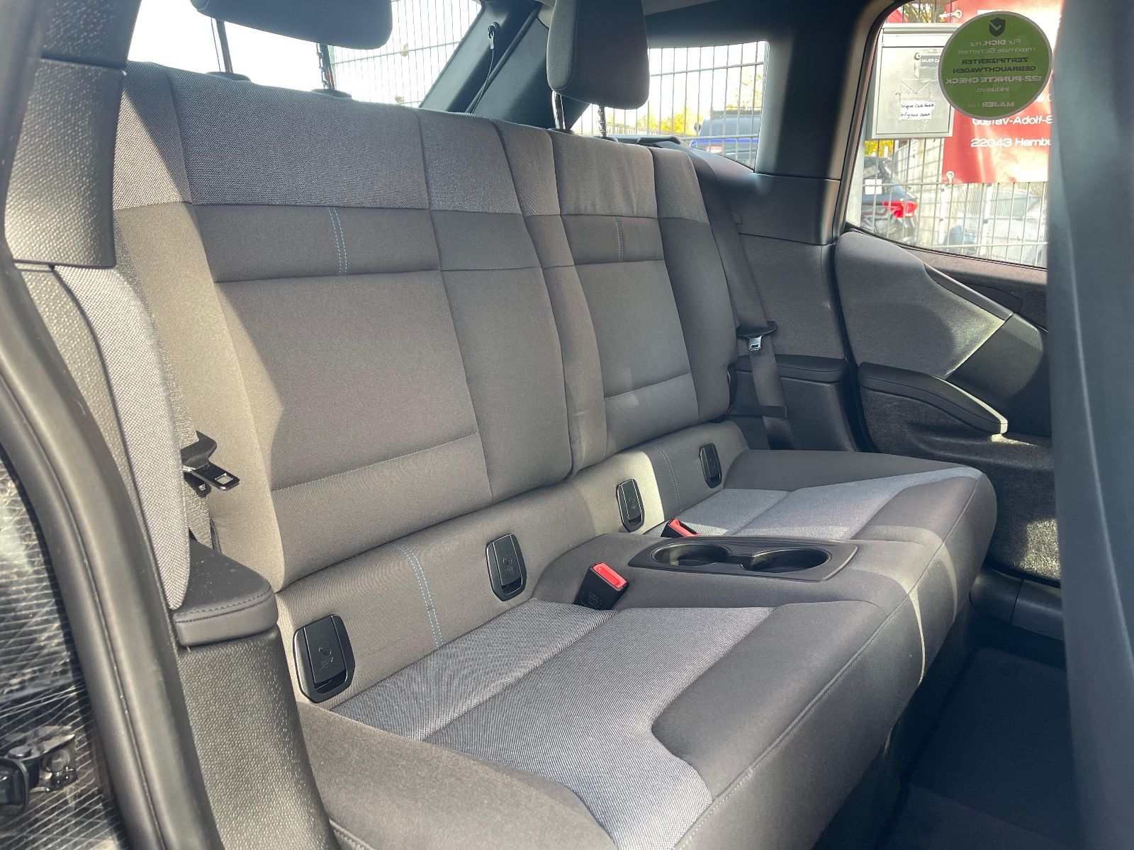 Fahrzeugabbildung BMW i3s KAMERA*SHZ*Business-Paket*20ZOLL*LED