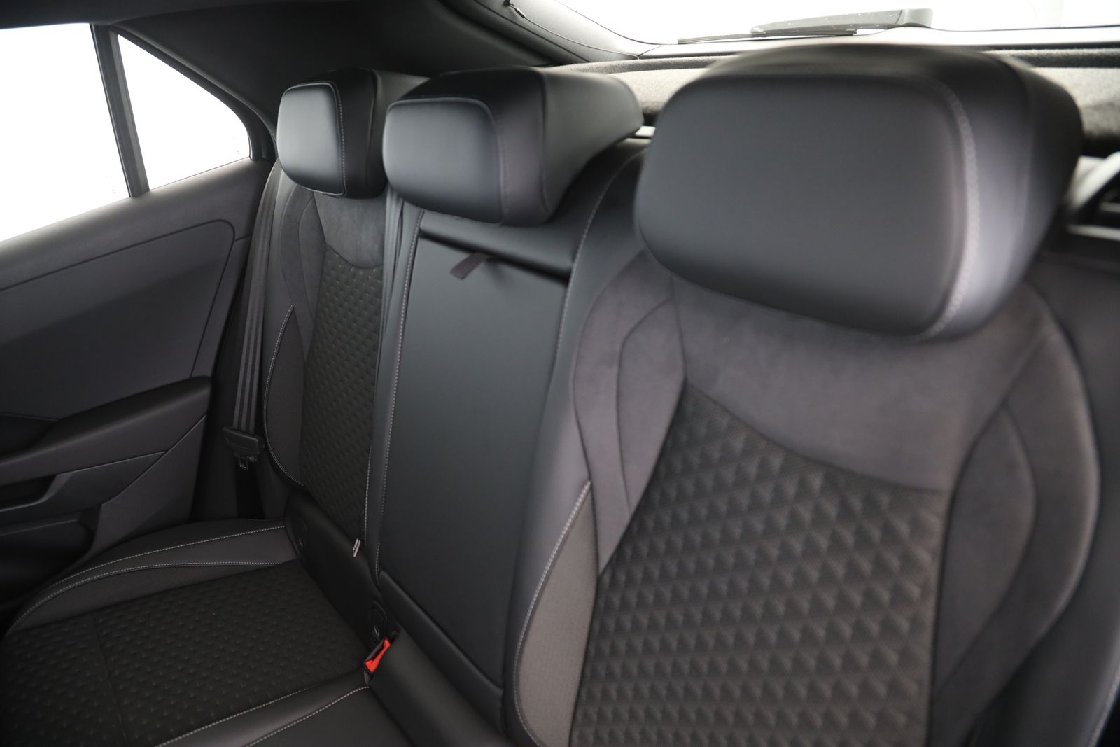 Volkswagen T-Roc - Bild 13