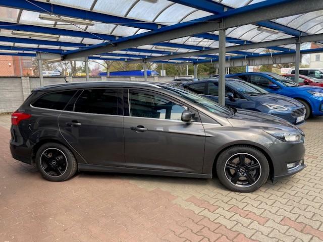 Ford Focus Turnier 1.5i, Titanium, AHK,Navi,GJ-Reifen