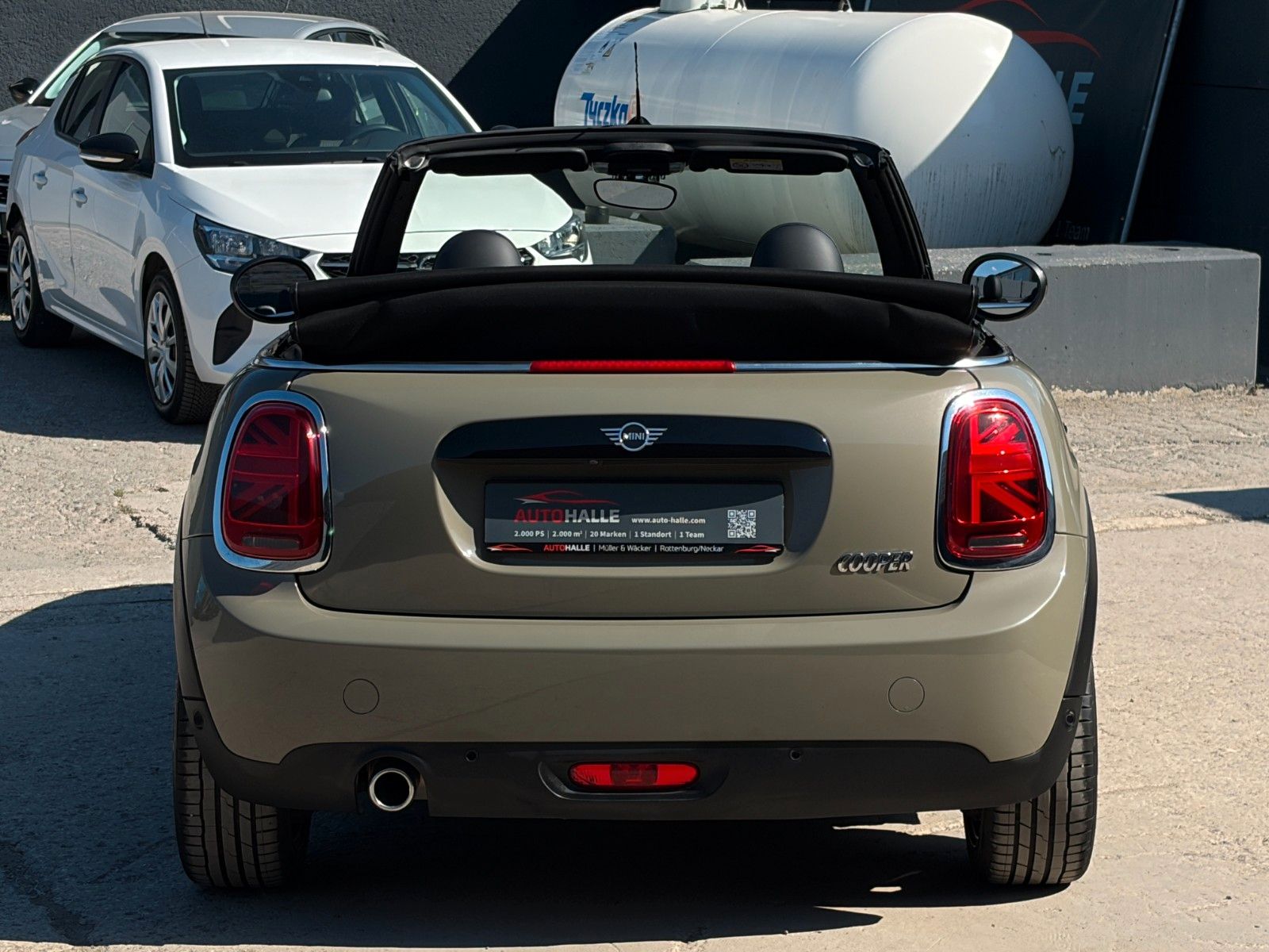 Fahrzeugabbildung MINI Cooper Cabrio SHZ PDC 2Z Klima Navi CarPlay LED