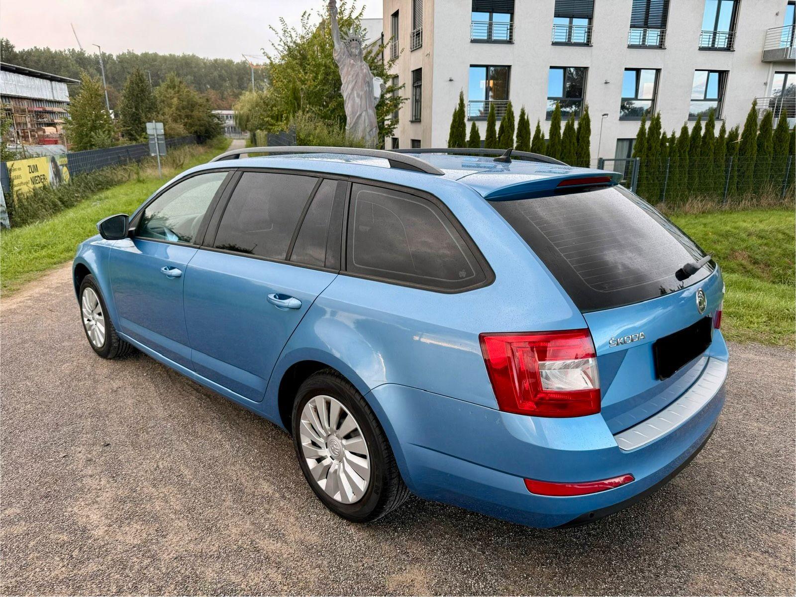 Skoda Octavia 2014 — interior