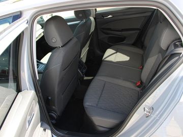 Volkswagen Golf VIII TSI Life Panoramad.