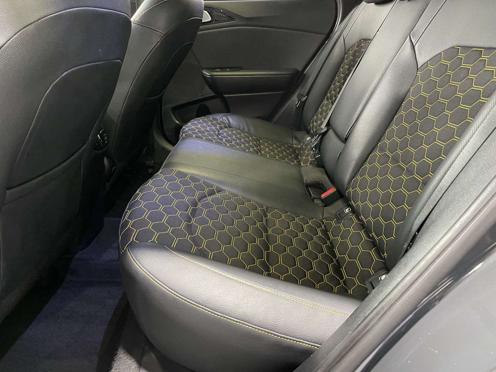 Fahrzeugabbildung Kia XCeed Launch Edition 1.4 GDI*LED*Leder*Cam*Navi*