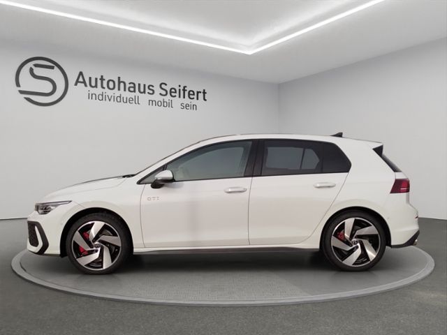 Volkswagen Golf VIII GTI 2.0 TSI 195 kW foto 2