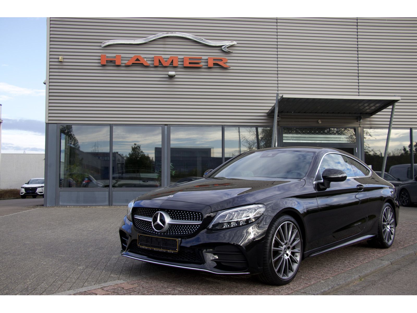 Mercedes-Benz C 180 Coupe AMG Line Navi LED 19" Standheizung