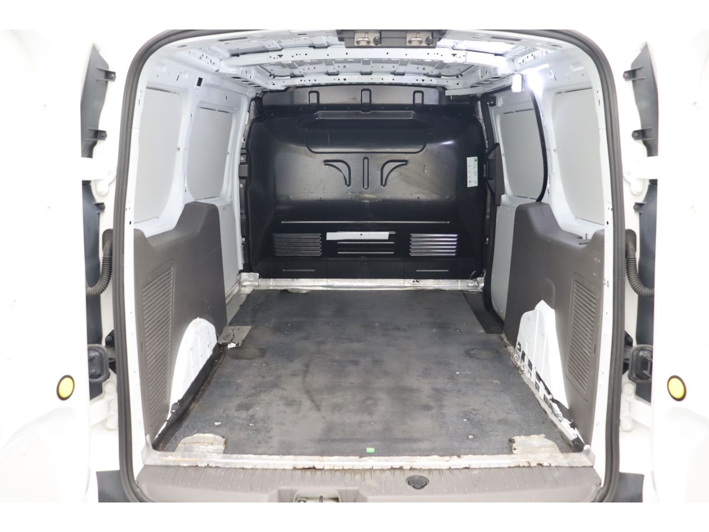 Fahrzeugabbildung Ford Transit Connect 1.5 TDCi Kasten Trend AHK PDC