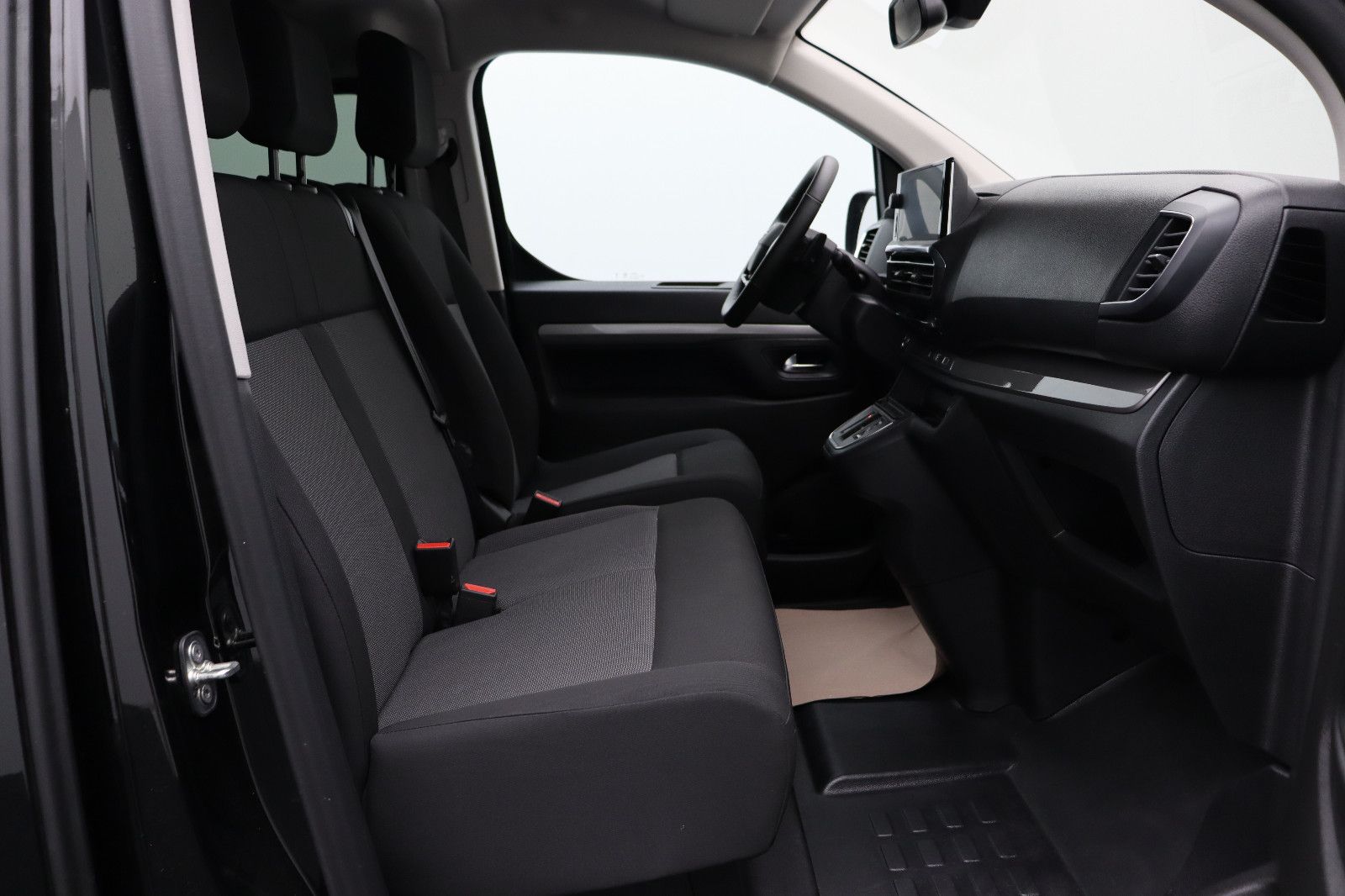 Fahrzeugabbildung Opel Zafira Life 2.0 AT Edition XL L3 9-Sitzer