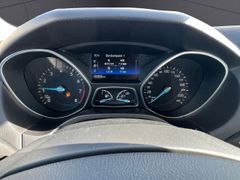 FORD Focus Lim. Titanium KLIMA,NAVI,PDC,TEMPOMAT,ESP