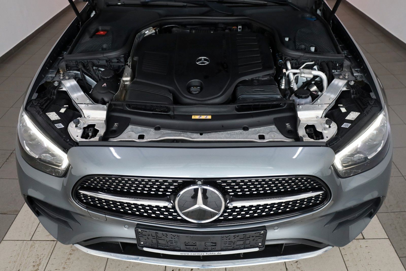 Fahrzeugabbildung Mercedes-Benz E 450 T, 4Matic,AMG Line,Panorama,360°,AHK el,WR