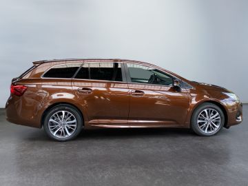 Toyota Avensis - 10