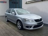 Skoda Octavia Combi 2.0 TDI RS*Xenon*KVL*Tempo*RKS* - Skoda Octavia aus 2012: RS