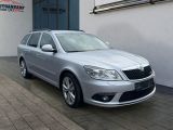 Skoda Octavia Combi 2.0 TDI RS*Xenon*KVL*Tempo*RKS* - Skoda Octavia aus 2012: RS