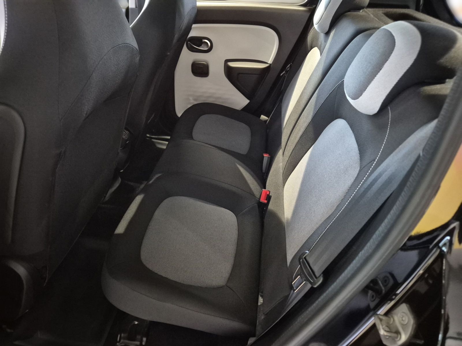 Fahrzeugabbildung Renault Twingo Limited 1.0 SCE 65