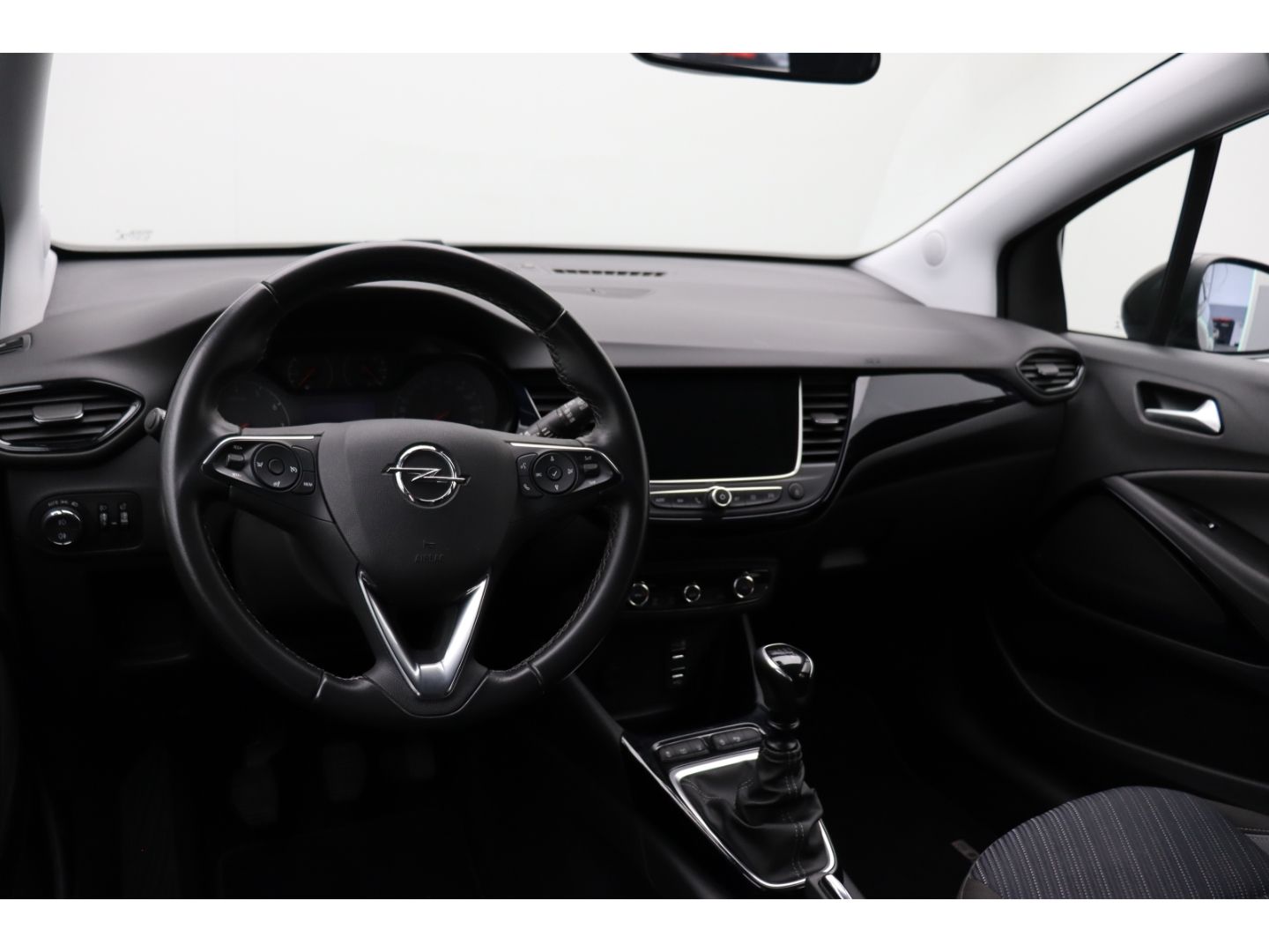Fahrzeugabbildung Opel Crossland 1.2 Basis Totwinkelass. Kamera AppleCP