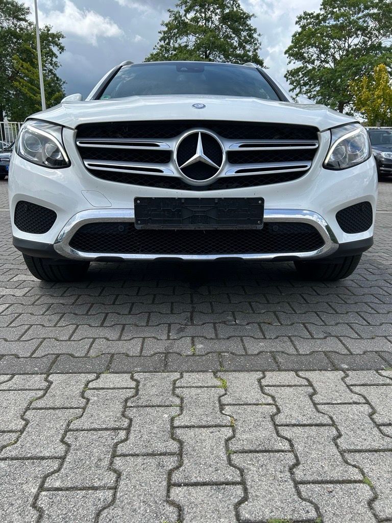 Fahrzeugabbildung Mercedes-Benz GLC 220 d 4M EXCLUSIV, AMG, Panodach, AHK, LED,