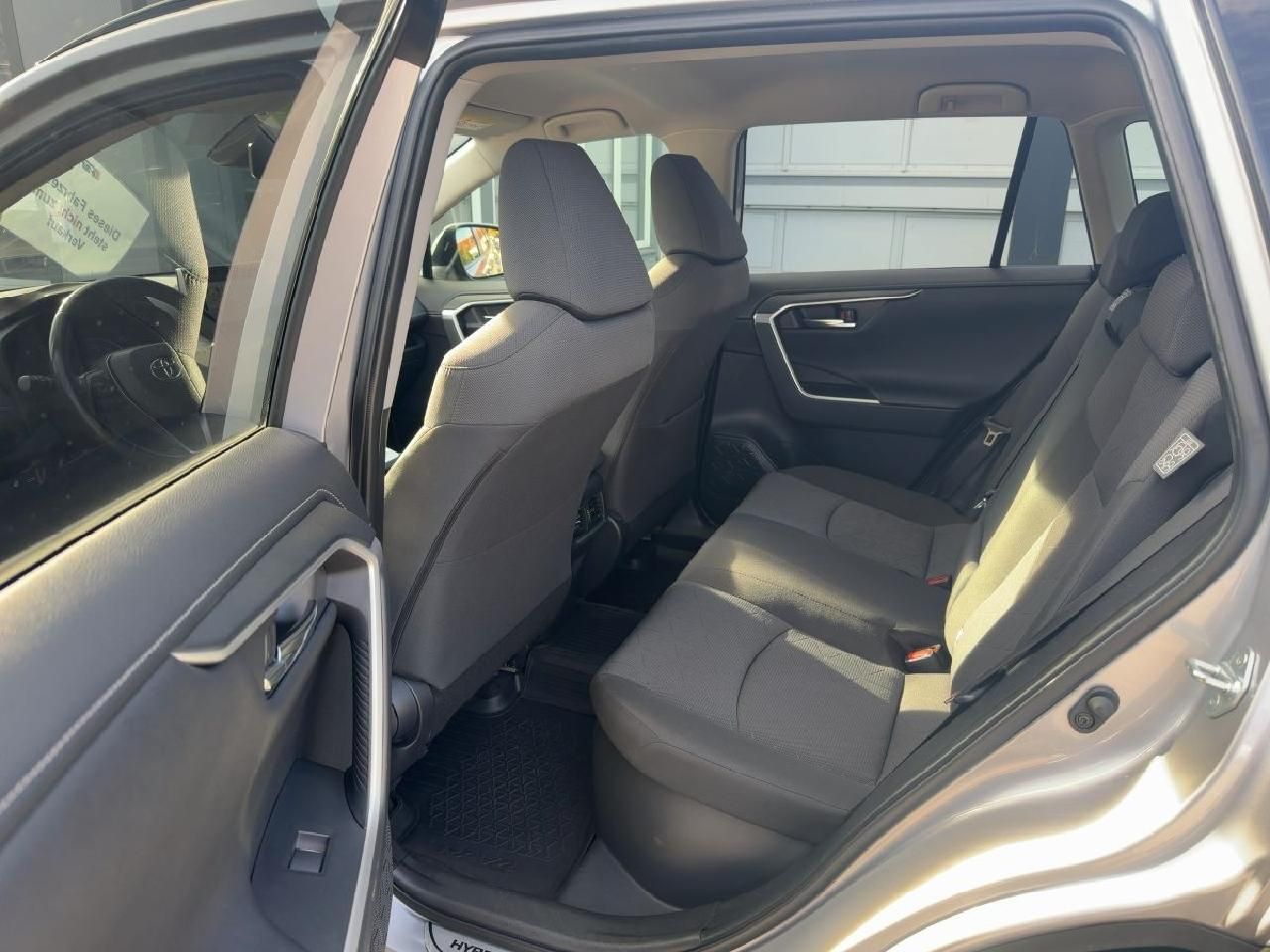 Fahrzeugabbildung Toyota RAV4 2,5 Hybrid 4x4 Club* Technik-Paket*RFK+SHZ*