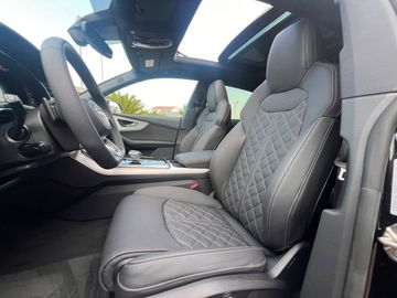 Audi Q8 - 8