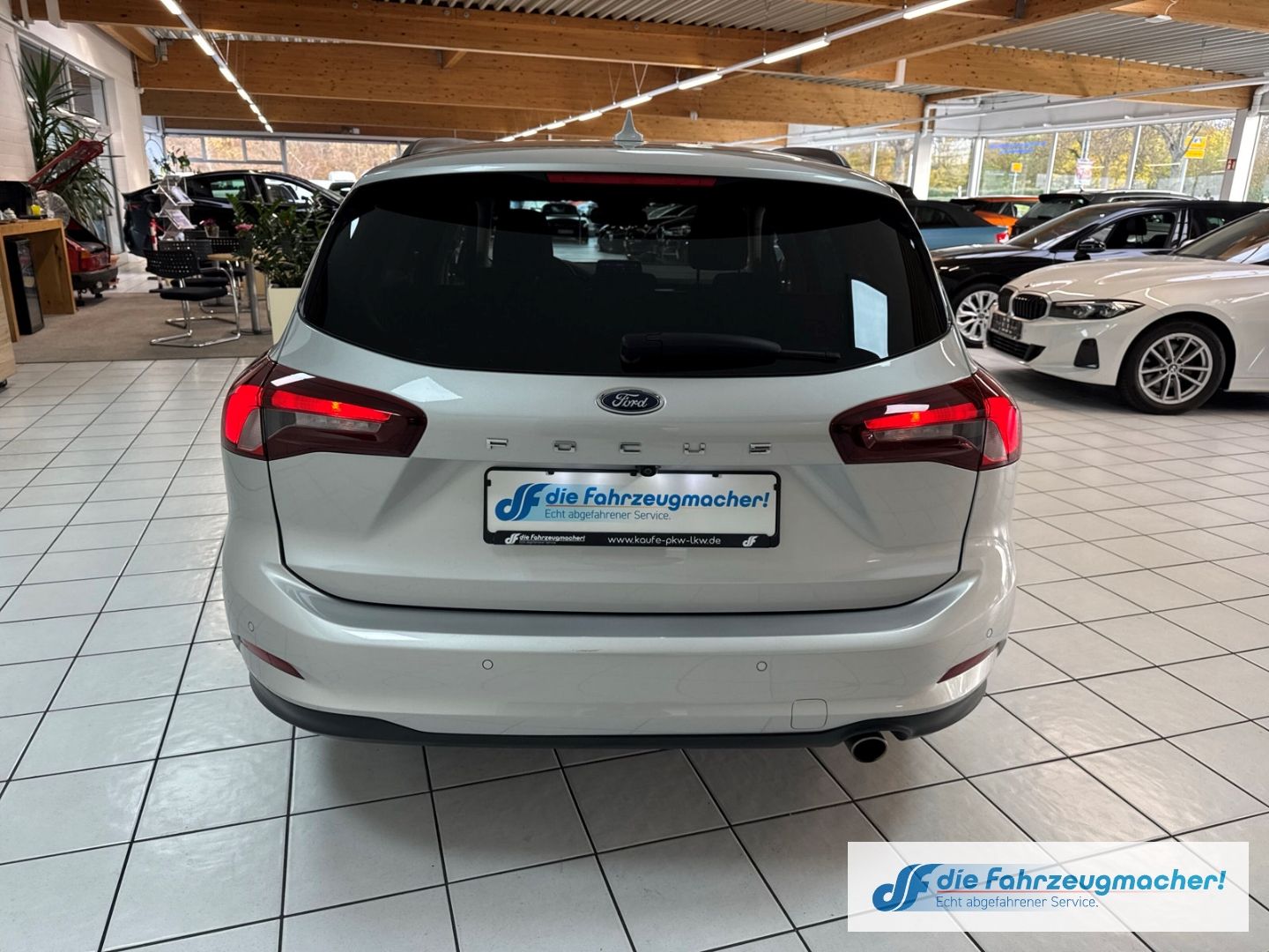 Fahrzeugabbildung Ford Focus Turnier Cool & Connect Navi LED Apple CarP
