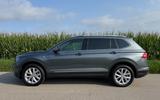 Volkswagen Tiguan Allspace 2.0 TSI / 1. Hd./Leder/AHK/Pano - Volkswagen Tiguan Allspace mit Benzin-Antrieb: Grau, Panorama-Dach