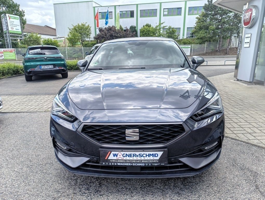 Fahrzeugabbildung SEAT Leon FR 2.0 TDI + mit Fahrschul Kit