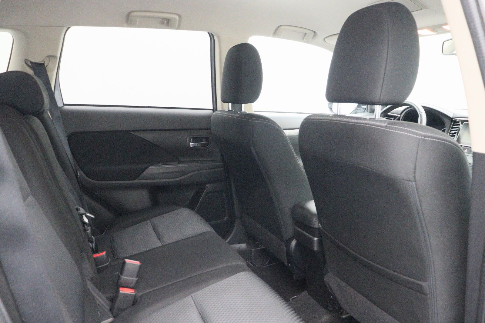 Fahrzeugabbildung Mitsubishi Outlander 2.2 DI-D Edition 100+ 4WD AT