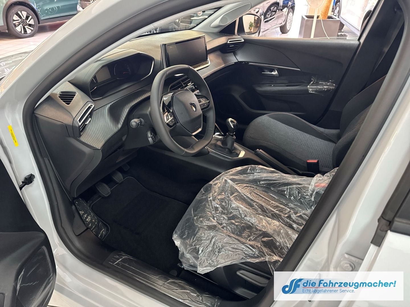 Fahrzeugabbildung Peugeot 208 Style LED Fahrerprofil DAB SHZ Keyless Start